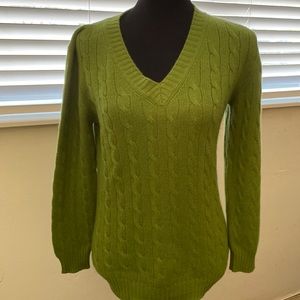 Neiman Marcus Beautiful Cashmere V Neck Cable sweater Neiman Marcus
